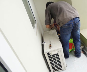 sửa chữa điều hòa funiki